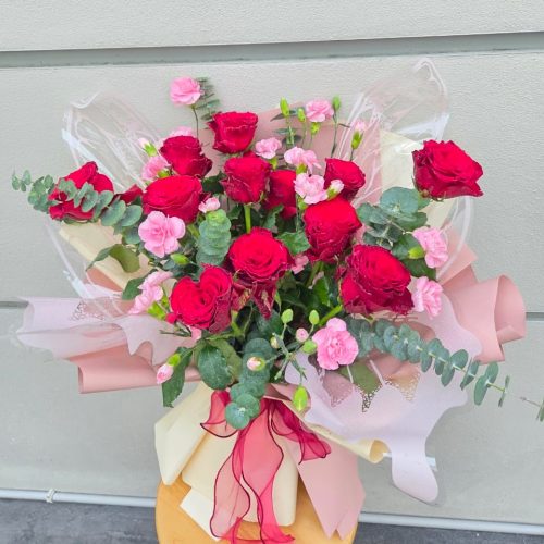 Modern Rose Beauty